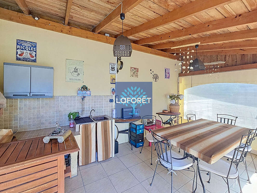 Maison 95m² avec piscine et jardin arboré - Brignais - photo 7