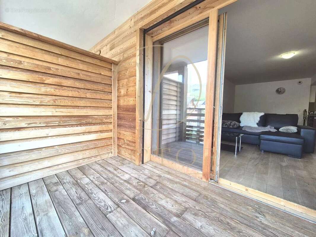 Appartement à SAINT-ETIENNE-DE-TINEE