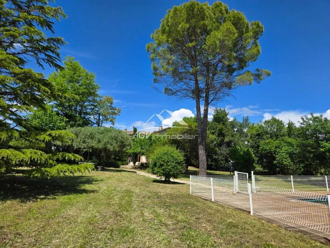 Maison à ALLEGRE-LES-FUMADES