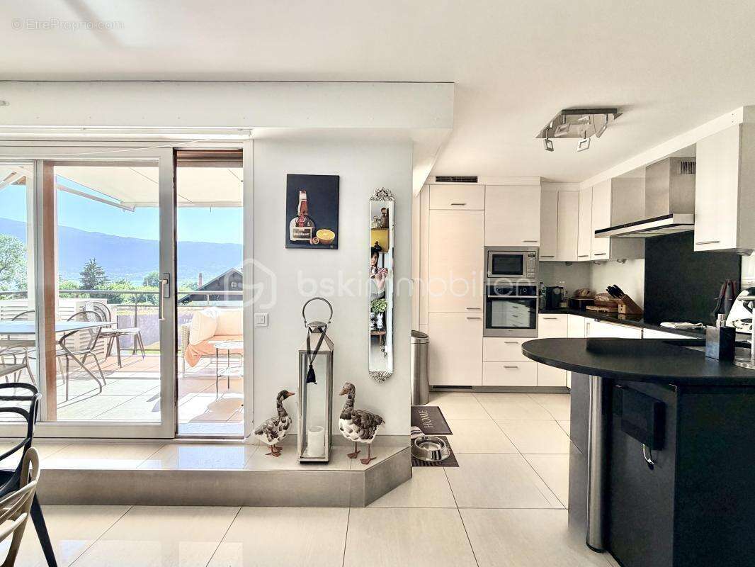 Appartement à VEYRIER-DU-LAC