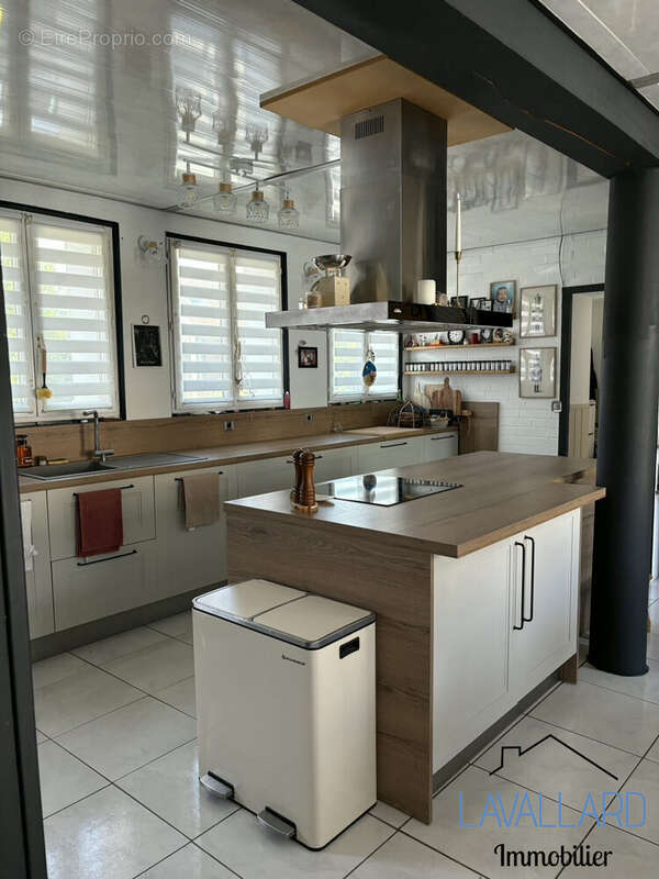 Maison 197 m² à Prouville  - photo 7