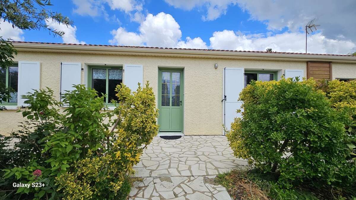 Maison à MAUZE-SUR-LE-MIGNON