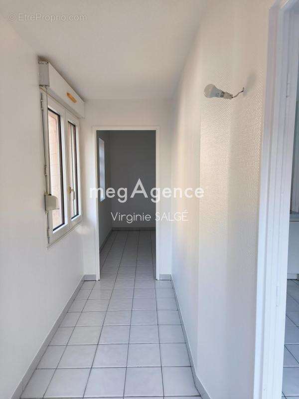 Toulouse 31400 - quartier saint- agne t1 bis de 29m² avec place de parking - photo 6
