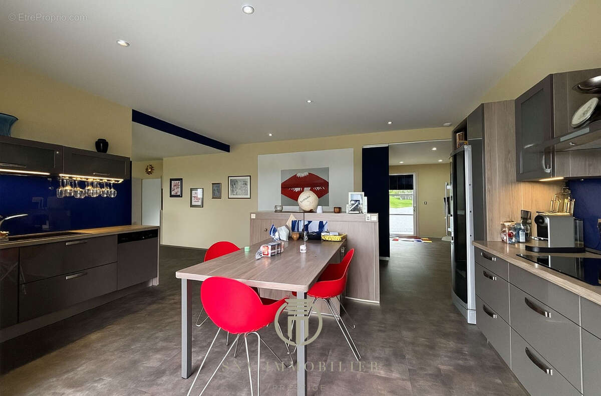 Maison à PARAY-LE-MONIAL