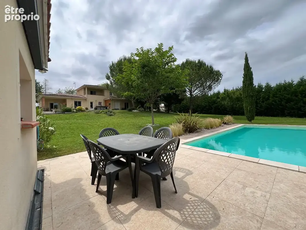 Maison spacieuse avec piscine à Caussade  - Un cadre privilégié au calme - photo 13