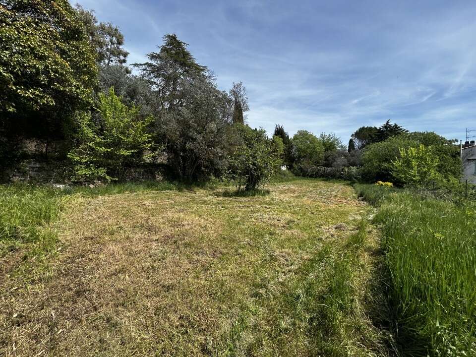 Terrain 830 m² à Draguignan  - photo 2