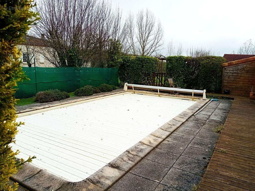 Maison à SAINT-BEAUZILE