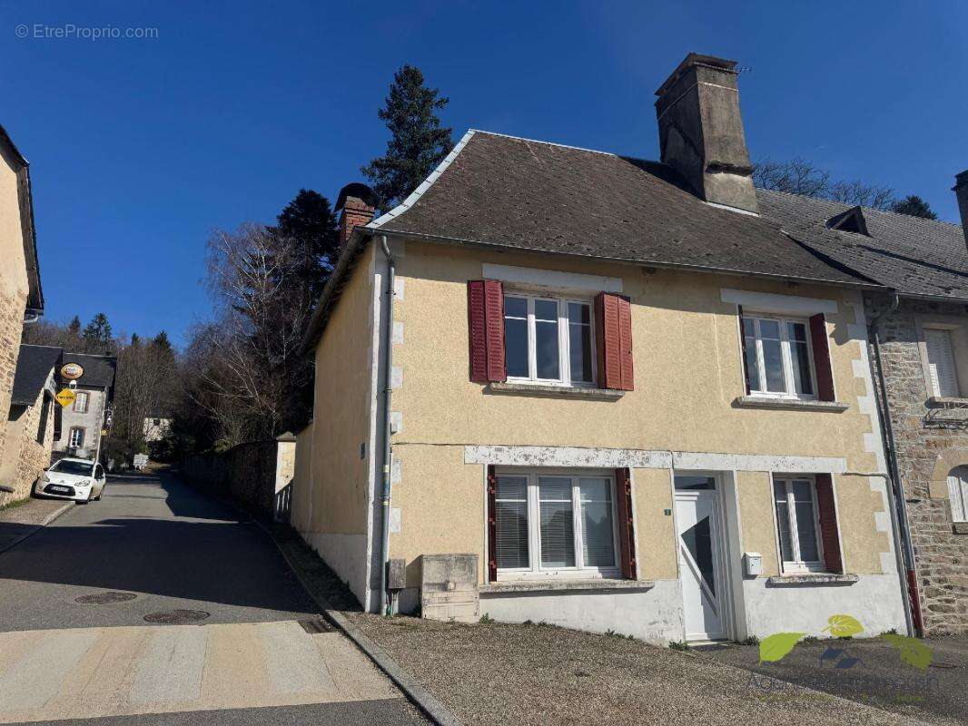 Maison à MEILHARDS