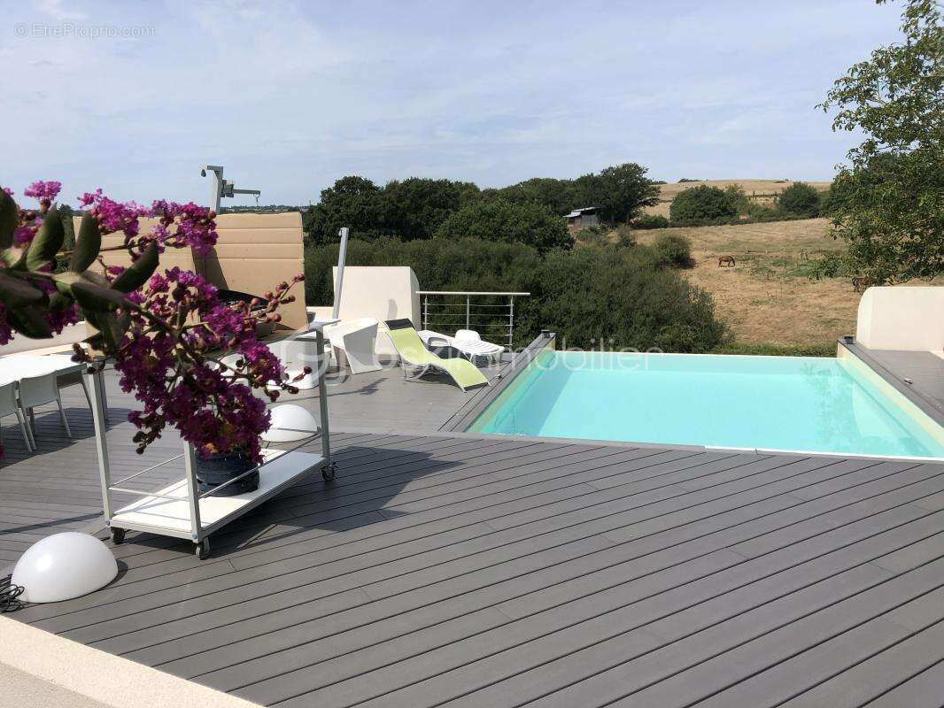 Maison 320 m² à Mortagne-Sur-Sevre  - photo 19