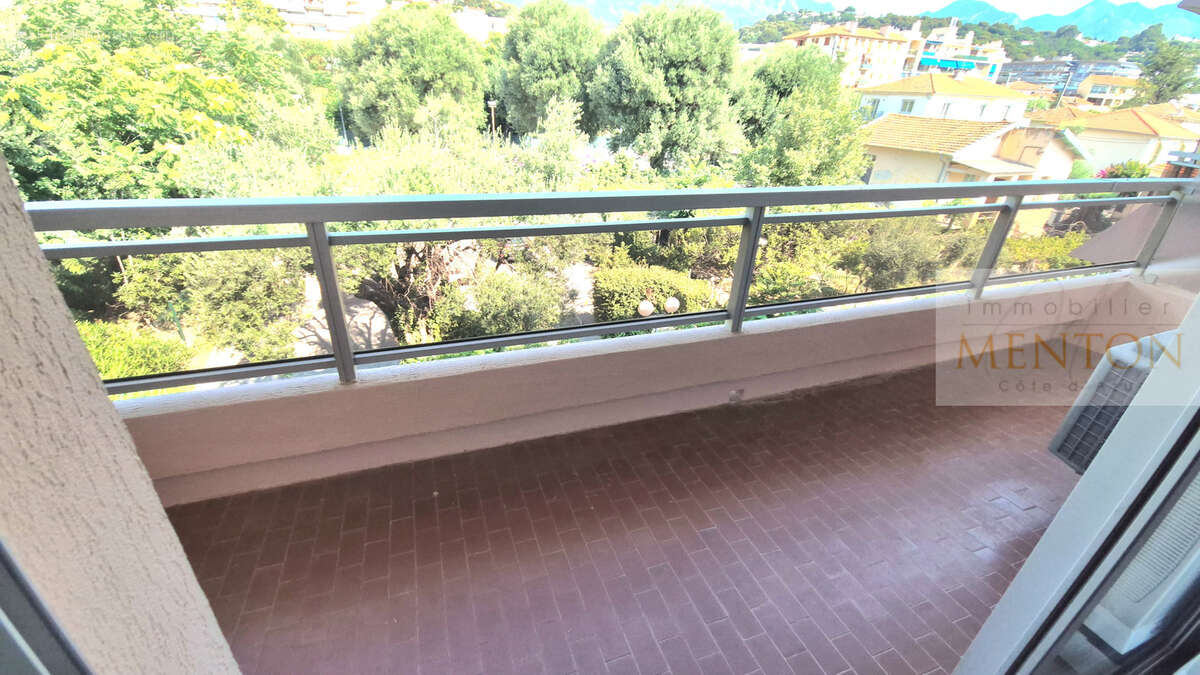 Appartement à ROQUEBRUNE-CAP-MARTIN