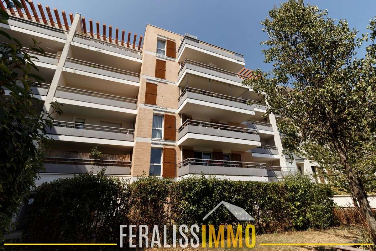 Grand F2 avec extérieur dans immeuble de 2009 ! - photo 15