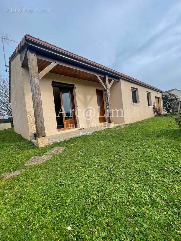 Maison à MAUZE-SUR-LE-MIGNON