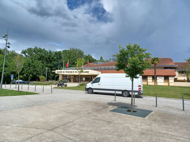 Commerce à MARGUESTAU