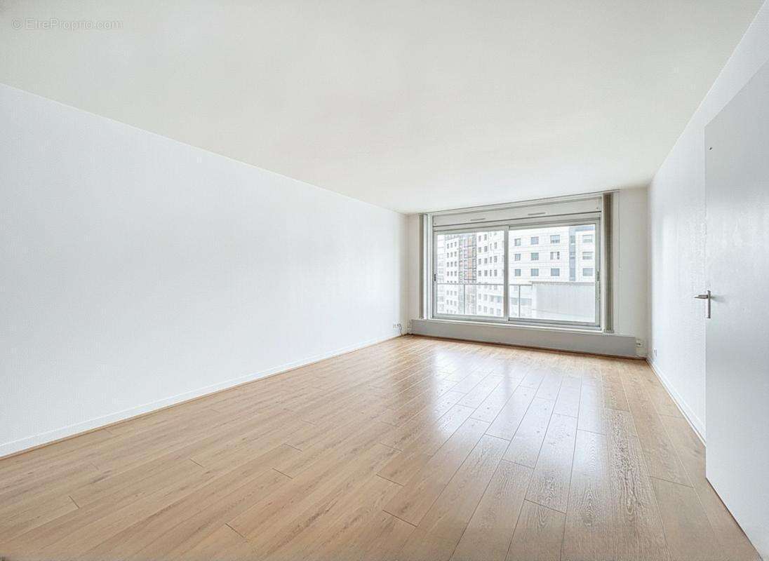 Courbevoie La Défense - appartement 2 chambres, balcon, environnement calme et verdoyant - photo 3