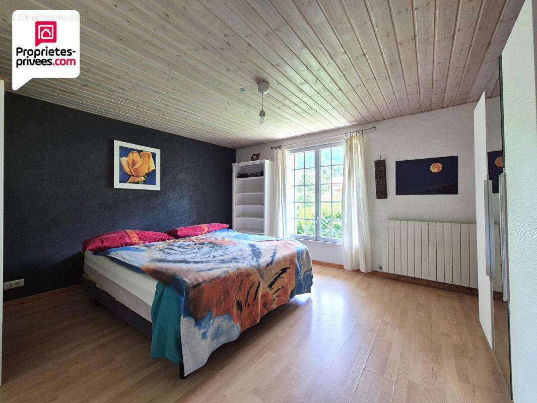 Maison à SAINT-CERGUES