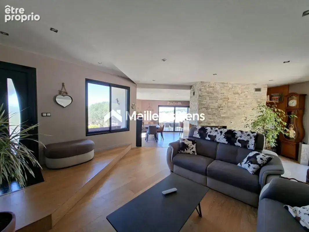 Maison contemporaine avec 2 terrasses et pergola bioclimatique - photo 4