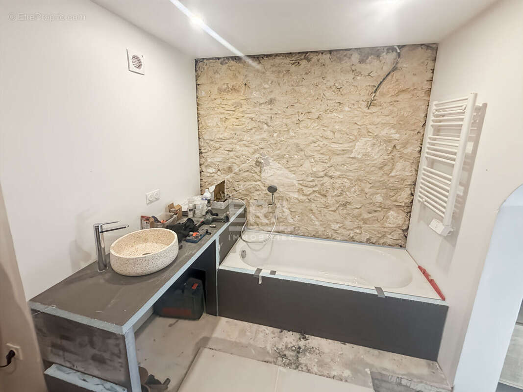 Appartement à SEPTEMES-LES-VALLONS