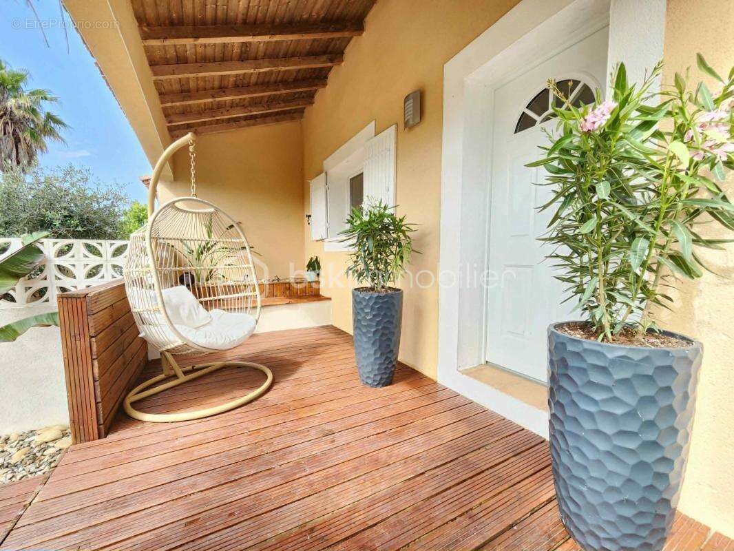 Villa de Plain-Pied avec Piscine – Charme et Confort à Nézignan-l'Évêque - photo 4