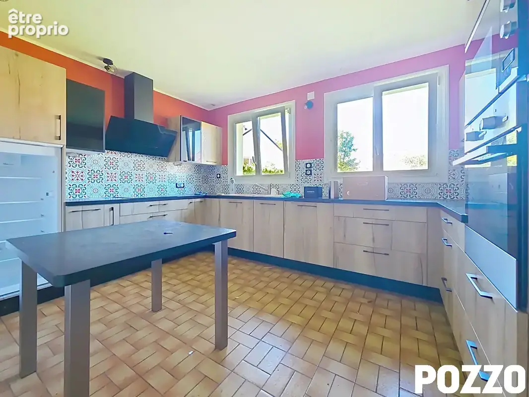 Maison Coutances - Emplacement privilégié pour commerces- 168 m² avec sous-sol - photo 4