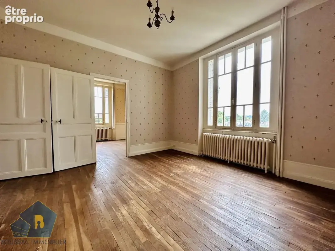 Maison 137 m² à Boussac  - photo 4
