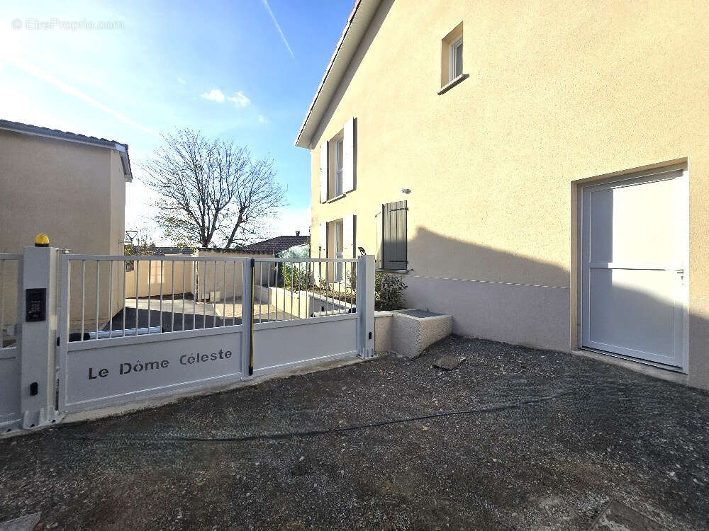 Appartement à CHAPONOST