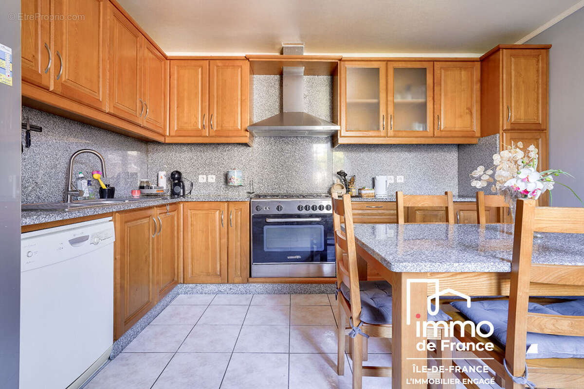 Maison à LE BLANC-MESNIL