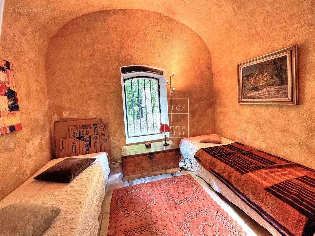 Maison à ENTRECASTEAUX