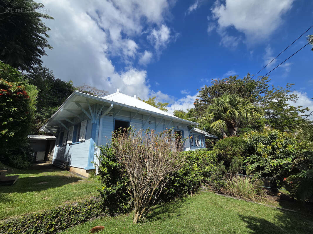 A vendre à La Montagne, villa créole F4-5 + bungalow - photo 11