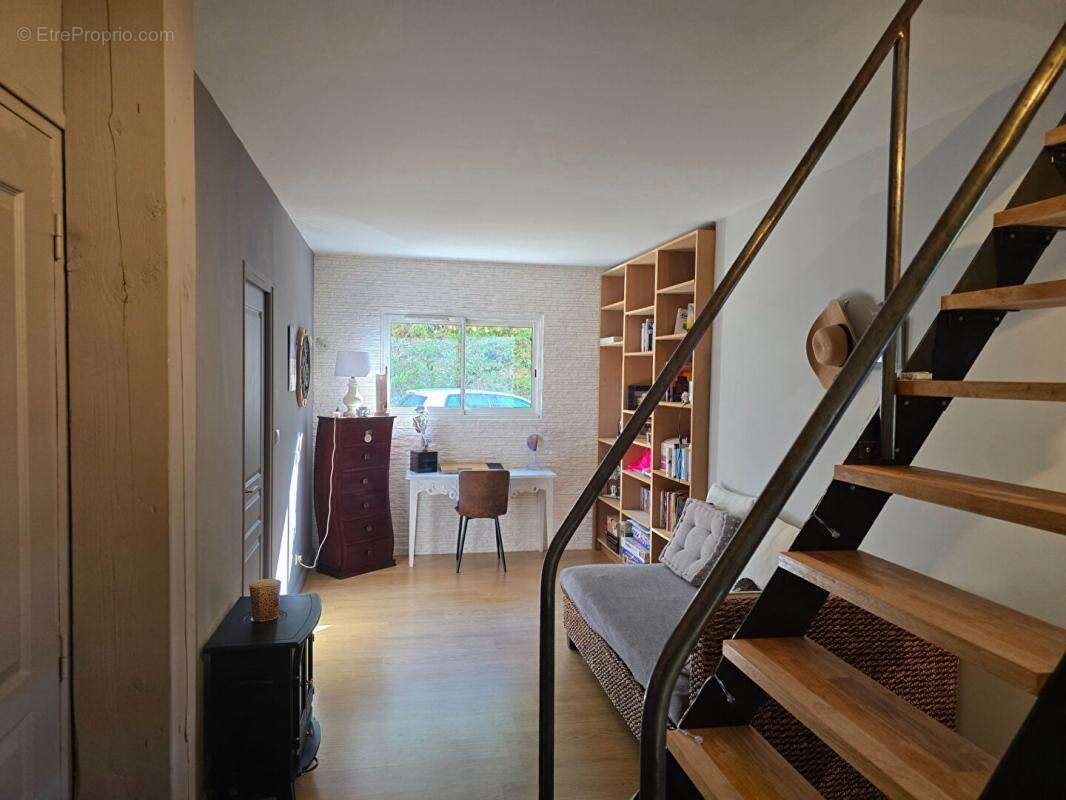 Propriété Mariol 11 pièce(s) 340 m2 - photo 14