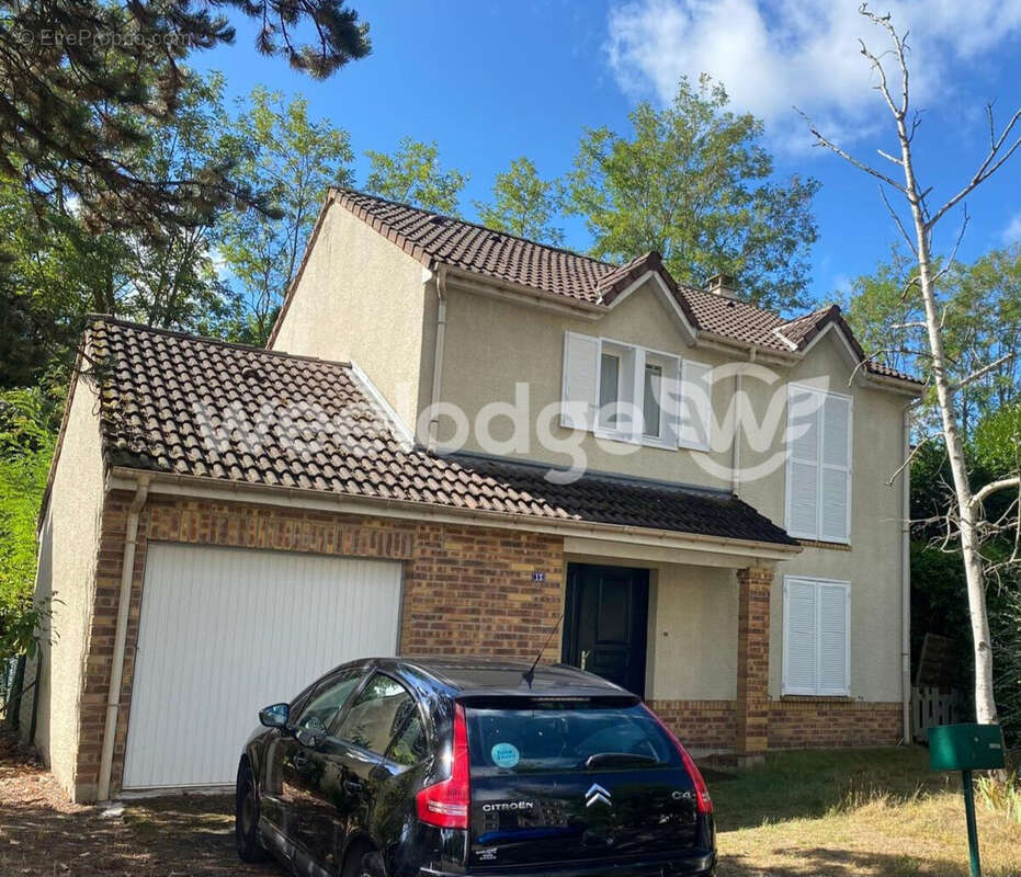 Maison à VERNEUIL-SUR-SEINE