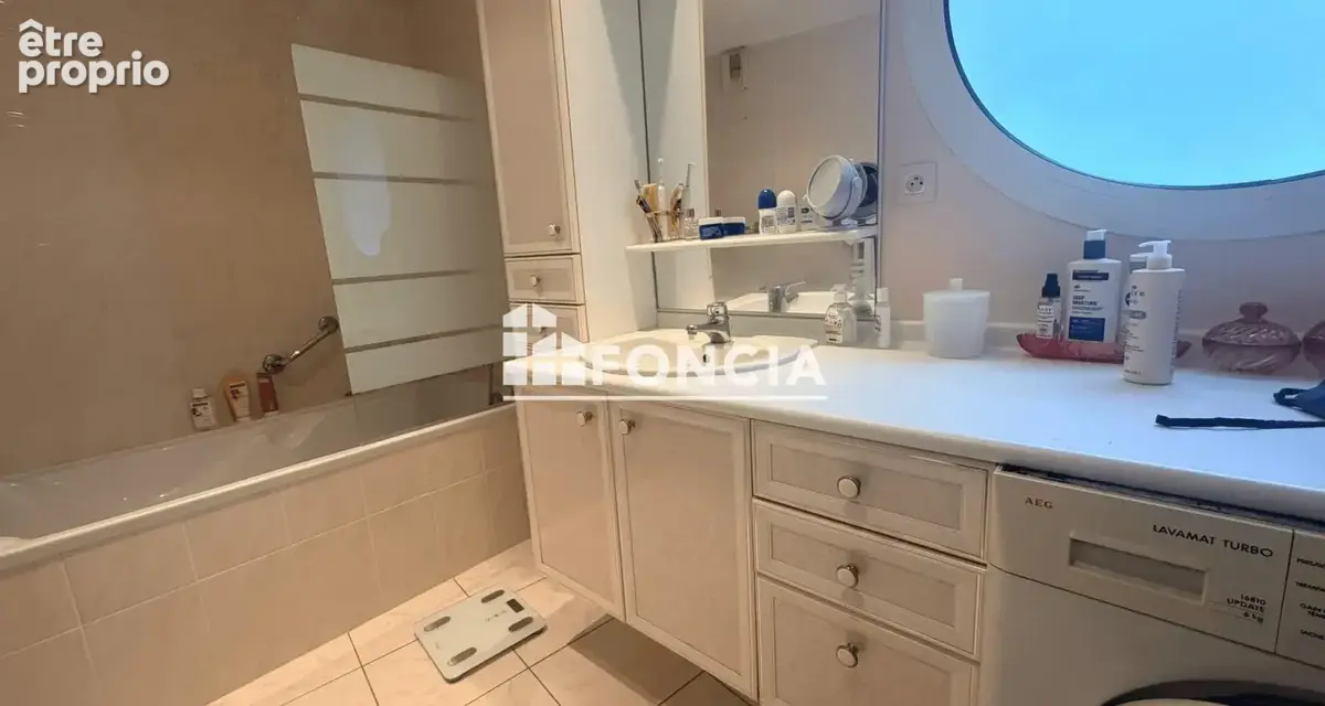 Appartement 3 pièces - centre ville la Baule - tout à pieds - très bon état général - photo 9