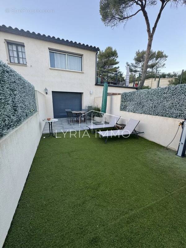 Appartement à ROQUEBRUNE-SUR-ARGENS