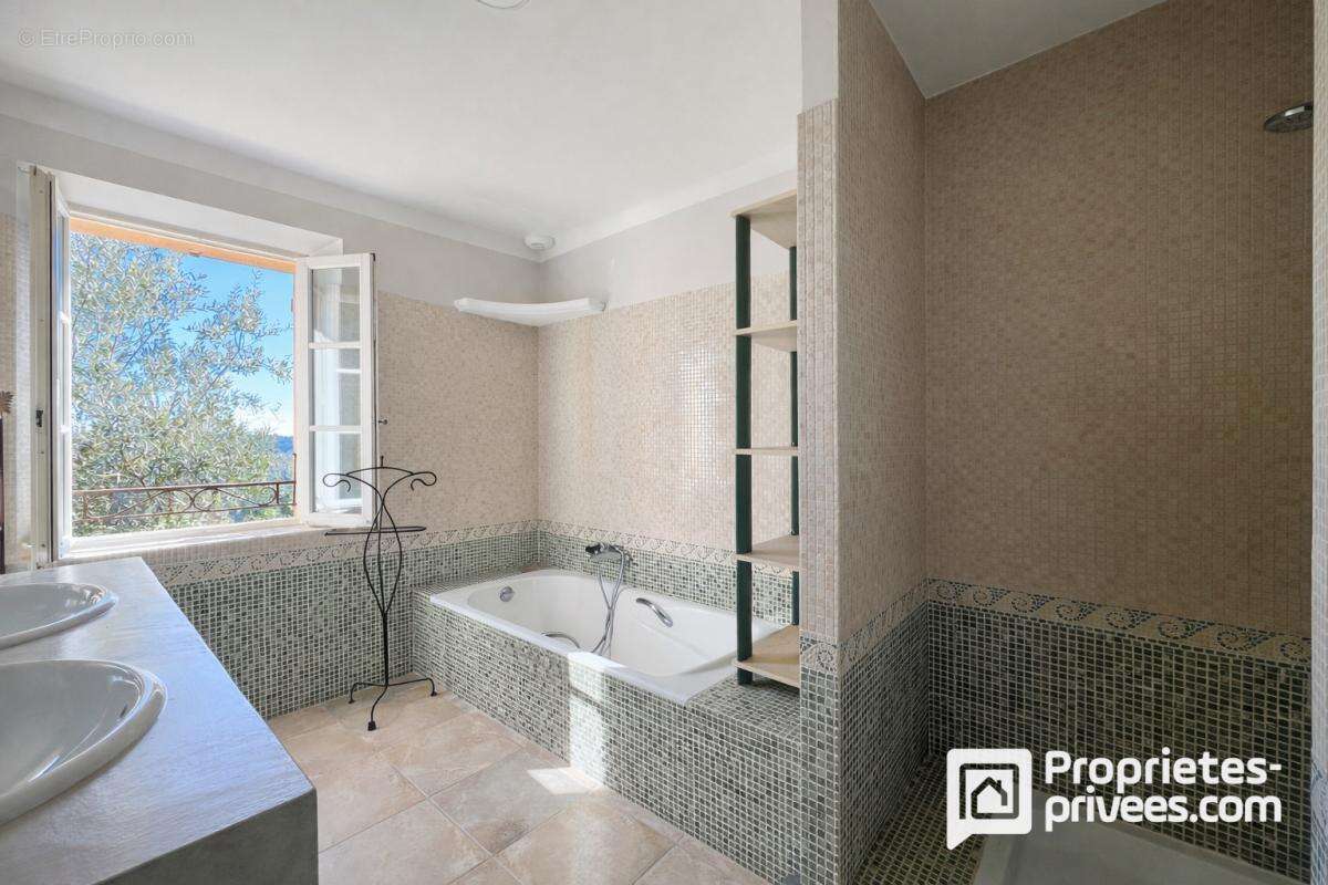 Maison à MONTAUROUX