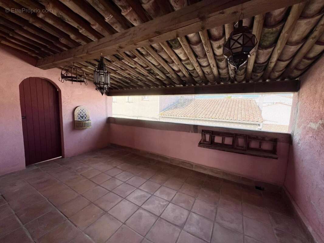 Appartement à COGOLIN