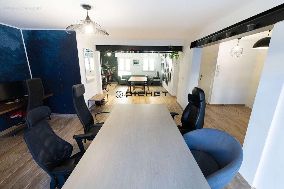Appartement à MARSEILLE-9E