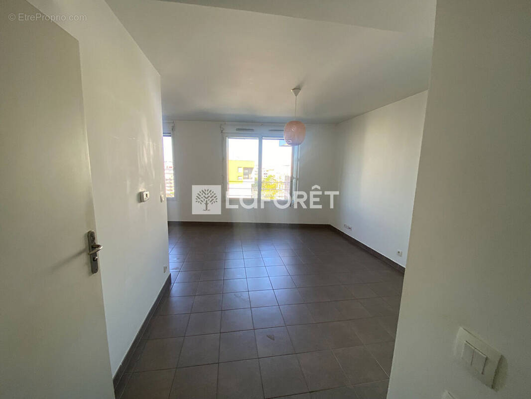 Appartement à NANTERRE