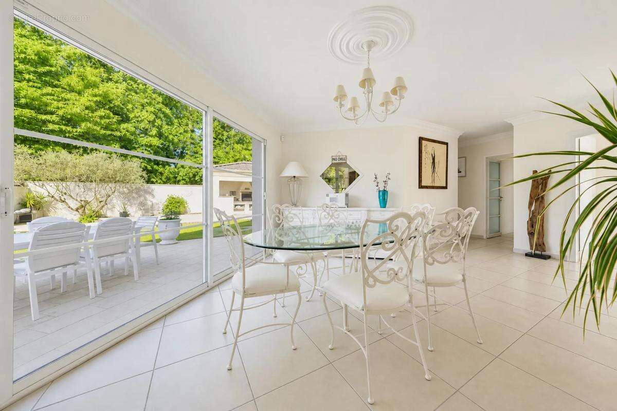 Maison louée 10 pièces 180 m² à Parempuyre - photo 5