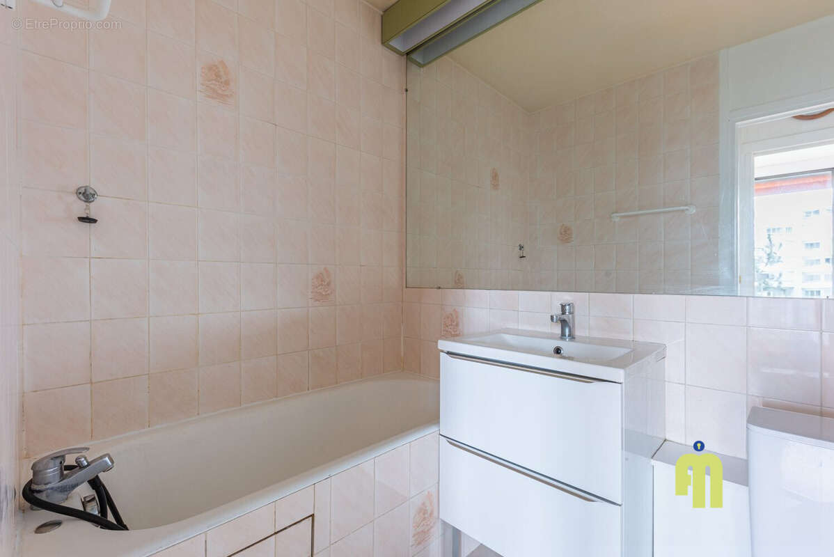 Appartement à PARIS-20E
