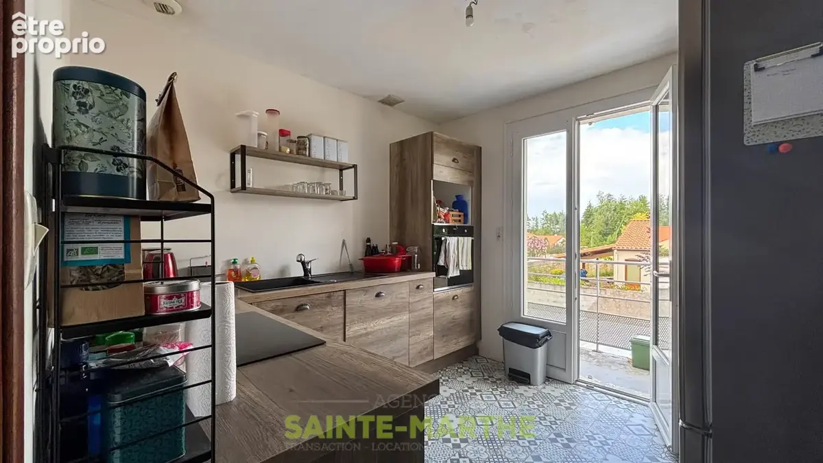 Niort Saint Liguaire. Pavillon sur sous-sol 5 chambres, garage et jardin. - photo 7