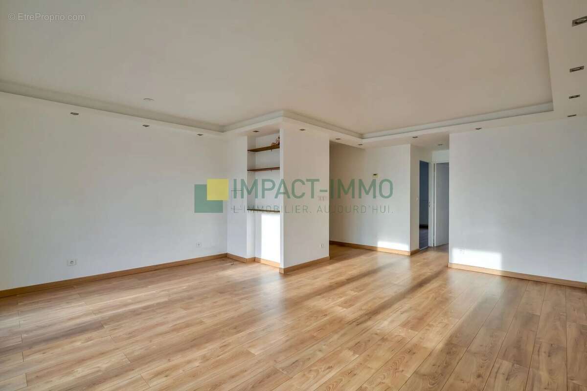 Appartement à CLICHY