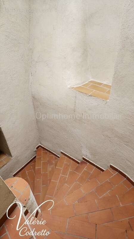 Maison à SOLLIES-TOUCAS