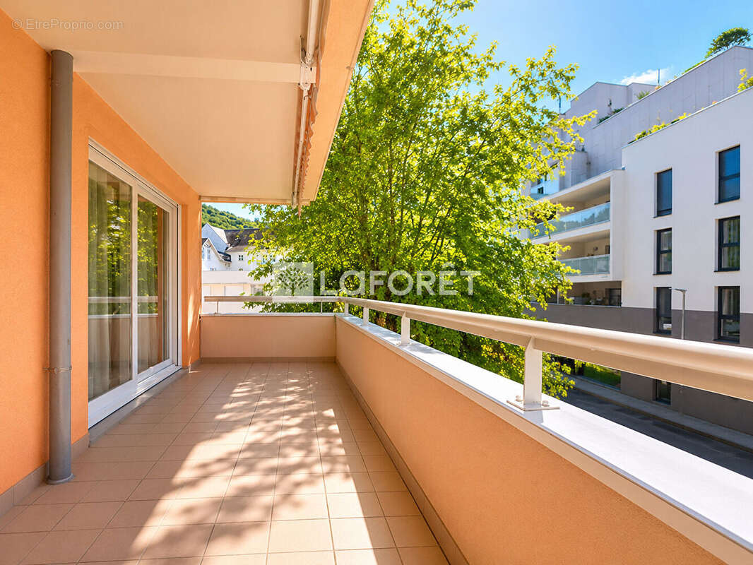Challes-les-Eaux - Appartement T4 avec garage double, ascenseur et toutes commodités à pied - photo 3