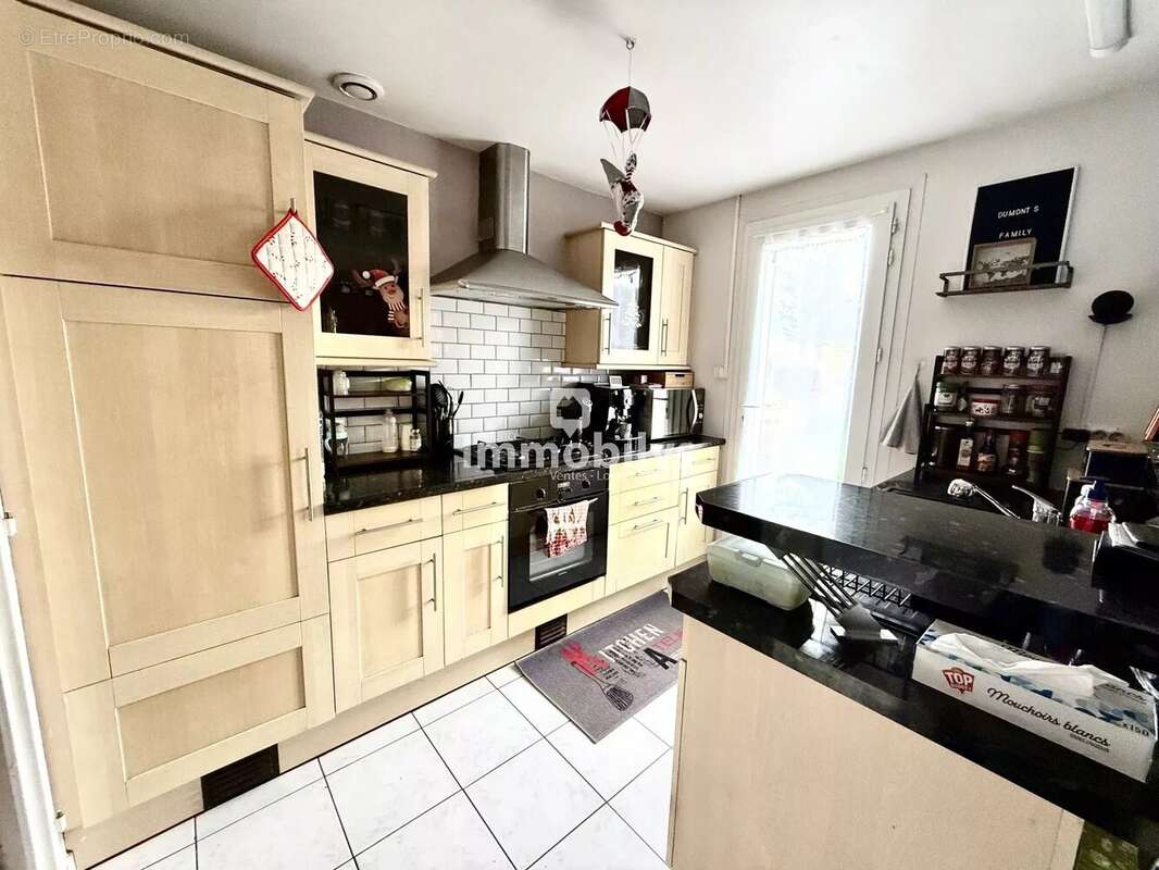 Maison à MONCHECOURT