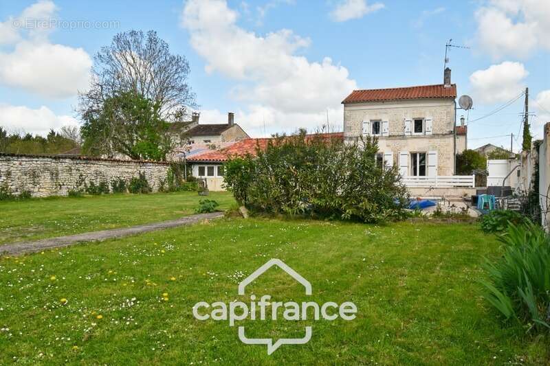 Maison à vendre 5 pièces TORXE (17) avec jardin clos de 1000m², garage et atelier - photo 13