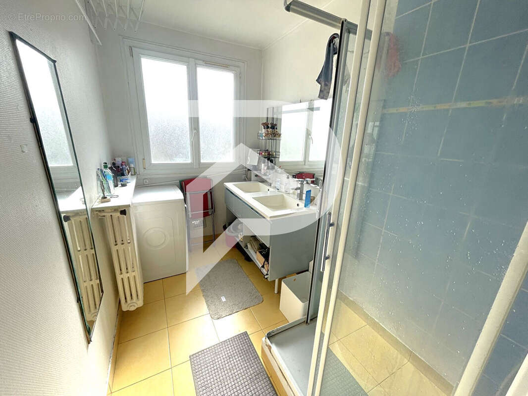 Appartement à ENGHIEN-LES-BAINS