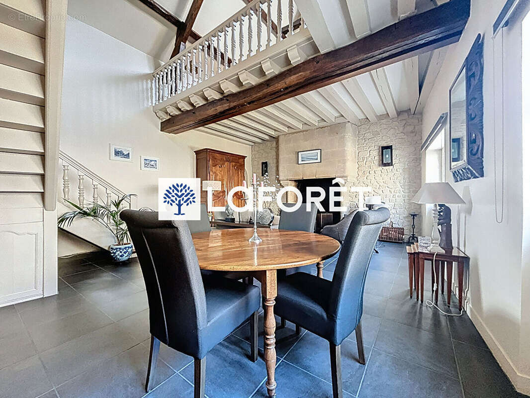 Maison à FEUCHEROLLES