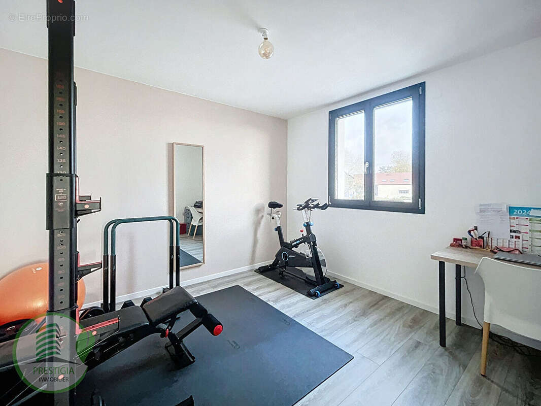 Maison moderne et familiale à vendre - Ormes (10 min de Reims). - photo 12