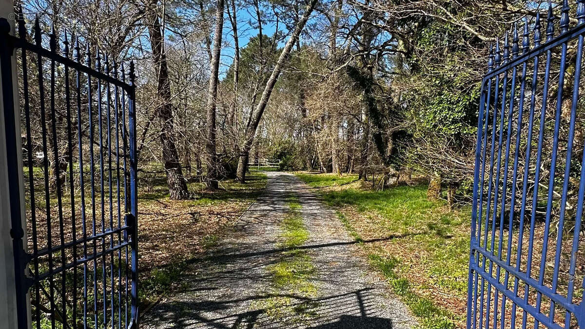 Maison à SAUGNACQ-ET-MURET