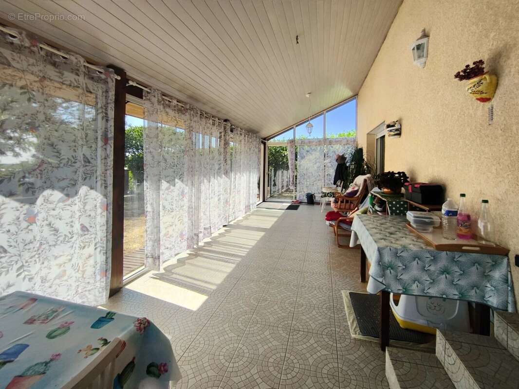 CASTRES GIRONDE, Maison de 154 m² sur 900 m² de terrain - photo 13