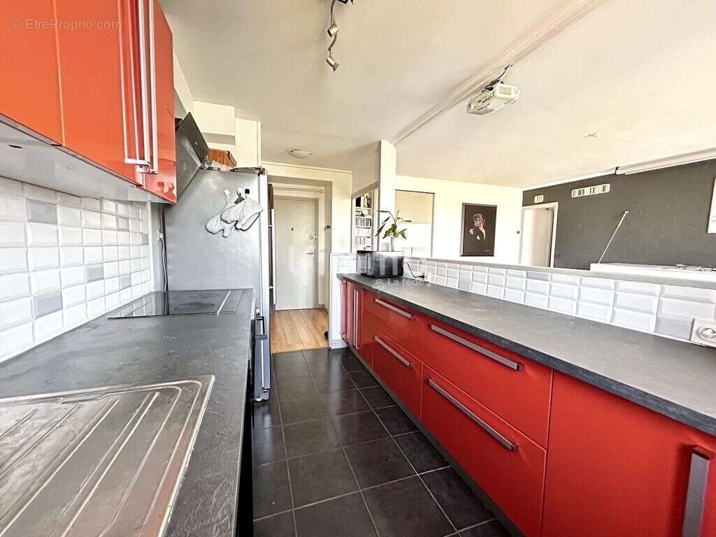 Appartement 65m2, dernier étage et 2 balcon - photo 5